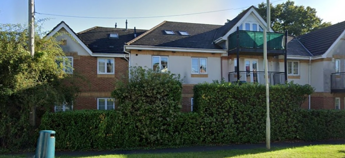 Property Exterior at the 1-Bed Top Floor Apartment, Totton